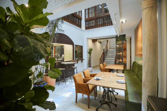 End user Reference 2022 Restaurant La Consentida Spain Lifestyle Image 48 Duct (jpg)